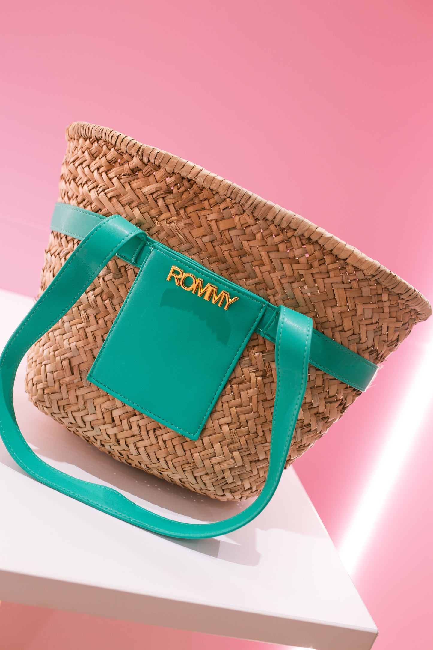 Poolside Green Straw Bucket Bag